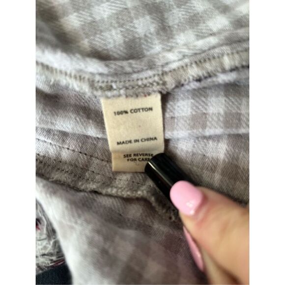 Gilded Intent Women’s L Frayed Flannel Shirt Plaid black, gray, burgundy NWT - Picture 11 of 13